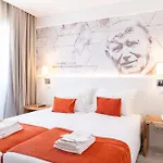 Hotel The Icons