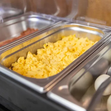 Отель The Icons 3*