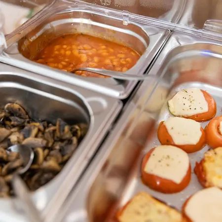 Отель The Icons 3*