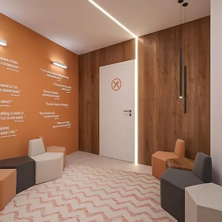 Отель The Icons