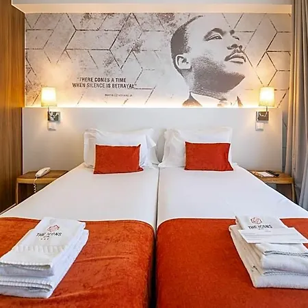 Hotel The Icons
